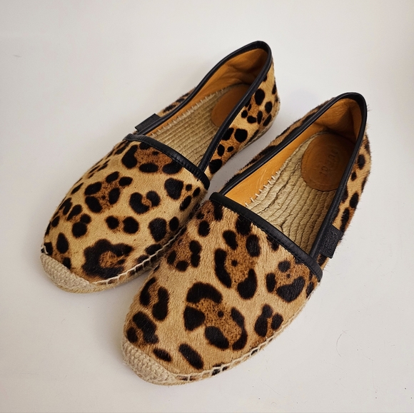 Gucci Animal Print Slip-on - Picture 4 of 12